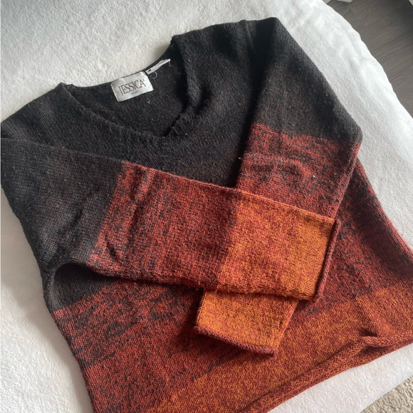 Vintage Ombré Burgundy Orange V-Neck Sweater - Picture 3 of 6